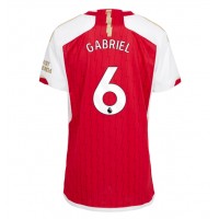 Camisa de Futebol Arsenal Gabriel Magalhaes #6 Equipamento Principal Mulheres 2023-24 Manga Curta